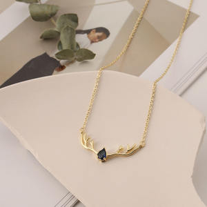 Elegante Collana con Ciondolo a Forma di Corna di Cervo in Rame, Piccolo Regalo Sportivo per Matrimonio per la Tua Ragazza - Product Image 5