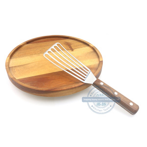 () Espátula de pescado de acero inoxidable Espátula giratoria <span class=keywords><strong>ranurada</strong></span> con ángulo curvo y mango de madera pakka para chefs - Product Image 6
