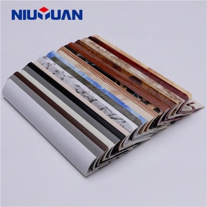 NIUYUAN Gros Décoration Murale Plastique Protecteur Profil <span class=keywords><strong>Noir</strong></span> <span class=keywords><strong>PVC</strong></span> Carreaux Coin Garniture - Product Image 6