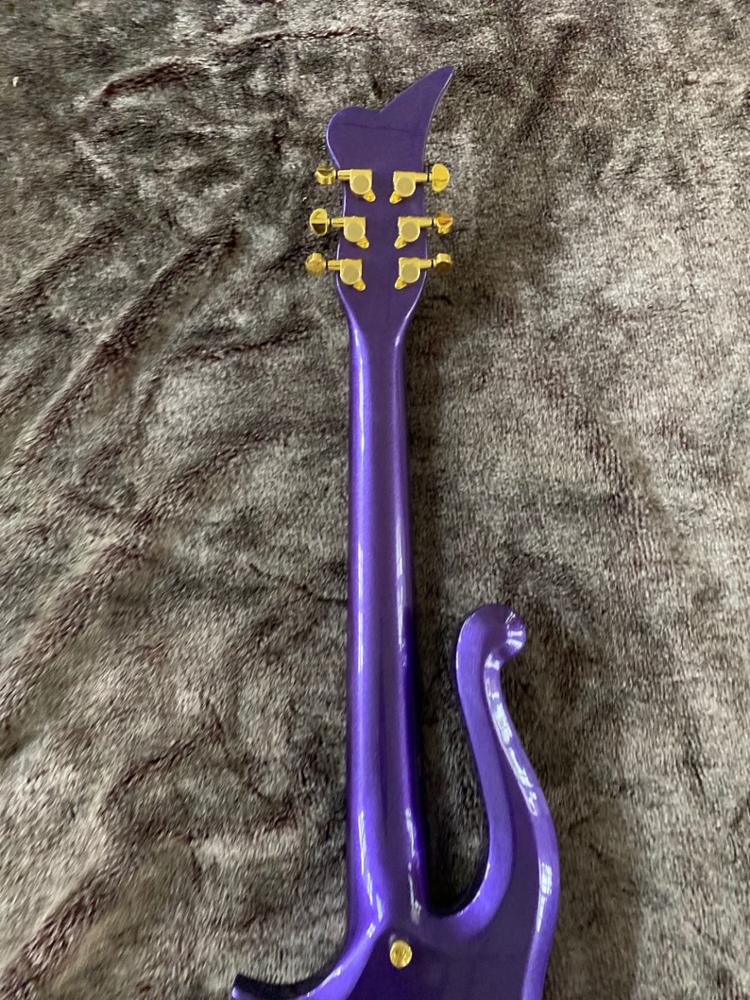 Weifang Rebon 6 String Cloud Prince Electric Guitar in Purple