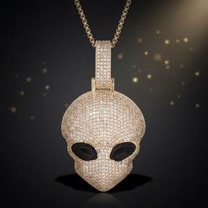 Collar con Colgante de Calavera Alienígena en Tono Dorado, con Circonitas Cúbicas, Joyería Elegante para Fiesta - Product Image 2