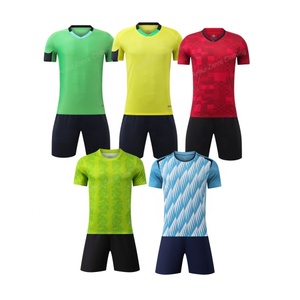 Maillot de football unisexe pour adulte, manches courtes, 100 % polyester, séchage rapide, personnalisable, impression directe, vente en gros - Product Image 1