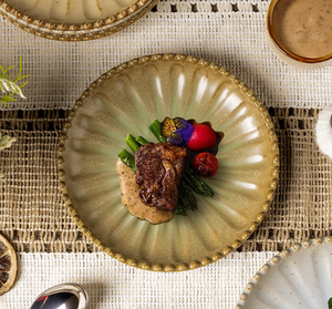 Assiette en céramique vintage à bord perlé effet four, plat en grès rétro fait main pour hôtels et restaurants, vaisselle personnalisable avec logo et dimensions - Product Image 6