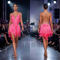 Robe de danse latine Octavia rose vif à franges pour femme, ornée de strass scintillants, costume de performance salsa et danse de salon, dos nu, à pompons, en polyester