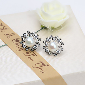 Boucles d'oreilles pour femmes en argent S925 avec 6-7 perles incrustées, design simple de clous d'oreille, accessoires de bricolage semi-finis 1162 avec plateau vide - Product Image 1