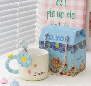 Mug à eau en céramique peint à la main, design floral rose, avec poignée et cuillère, pour la maison - Product Image 6