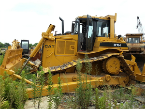 Bulldozer Caterpillar D7H et excavatrice D7R d'occasion, modèle 2016, fabrication japonaise, puissance 250 kW, capacité de bulldozing 4m, faible nombre d'heures de fonctionnement - Product Image 2