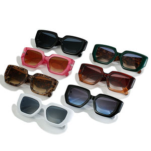 <span class=keywords><strong>Lunettes</strong></span> de soleil carrées <span class=keywords><strong>tendance</strong></span> <span class=keywords><strong>2022</strong></span> 2021 <span class=keywords><strong>Lunettes</strong></span> de soleil <span class=keywords><strong>tendance</strong></span> <span class=keywords><strong>Lunettes</strong></span> de soleil rétro pour hommes et femmes - Product Image 1