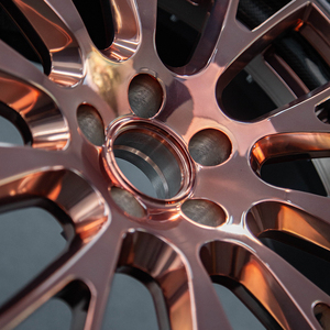 Jantes forgées monobloc style <span class=keywords><strong>Mansory</strong></span>, rayons polis or rose, lèvre en fibre de carbone. Pour Rolls-Royce Phantom, Cullinan. - Product Image 6