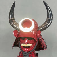 Capuche de samouraï rouge vif avec grandes cornes texturées, casque portable, idéal pour le cosplay, la collection et l'exposition