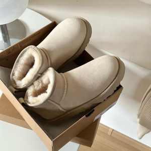 Bottes de neige classiques WINTER MINI <span class=keywords><strong>UUG</strong></span> en cuir naturel et laine de mouton, chaudes et confortables pour l'hiver - Product Image 5