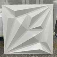 Panneau de plafond en PVC durable pour les intérieurs modernes - 24x24 pouces