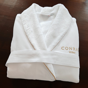 Albornoz de Hotel con Cuello Chal y Doble Capa de Felpa, Logotipo Personalizado Bordado, Ropa de Baño de Lujo para Spa de Cinco Estrellas - Product Image 3