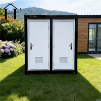 Toilettes portables en panneaux sandwich écologiques et durables au design moderne, préfabriquées pour le camping en plein air, avec installation facile