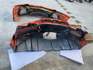 Pièces OE Pare-chocs avant à ajustement parfait pour Lamborghini Huracan <span class=keywords><strong>LP</strong></span> 700 Pièces automobiles Accessoires d'occasion Huracan pour Lamborghini - Product Image 3
