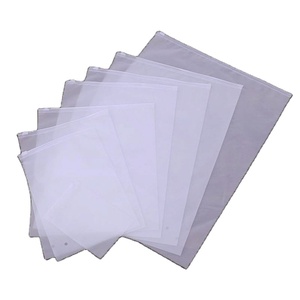 ถุงซิปล็อคพลาสติกใสพิมพ์โลโก้ตามสั่ง วัสดุ PVC/PE แบบขุ่น พร้อมตัวเลื่อน สำหรับบรรจุภัณฑ์เสื้อยืดและเสื้อผ้า - Product Image 1