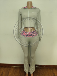 Completo da donna Y2K 2026 leopardato due pezzi: giacca crop con zip e pantaloni a zampa abbinati, outfit streetwear athleisure - Product Image 2