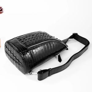 Sac de poitrine personnalisable en cuir de crocodile véritable pour homme, sac bandoulière OEM, sac à bandoulière, personnalisation d'échantillons - Product Image 5