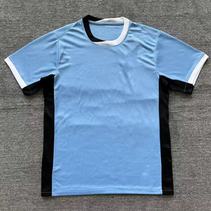 <span class=keywords><strong>Maillot</strong></span> de Foot JY en Gros et Personnalisé – <span class=keywords><strong>Maillot</strong></span> Domicile Uruguay 2026 de Haute Qualité, Respirant et à Séchage Rapide - Product Image 2