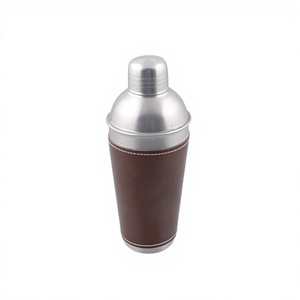 Ensemble shaker classique en acier inoxydable avec une capacité de 850 ml / Certifié LFGB pour une utilisation à la maison et au bar - Product Image 1