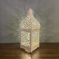 Lanterne marocaine en métal, porte-bougie vintage, lanterne en fer ajourée sculptée, décoration d'intérieur, centre de table, décoration de mariage et de festival