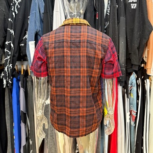เสื้อเชิ้ตผ้าแฟลนเนลลายสก็อตแบบลำลองติดกระดุม ทรงครอปสำหรับผู้ชาย ผ้าฝ้าย 100% เหมาะสำหรับใส่ในฤดูร้อน แขนสั้น ดีไซน์เสื้อเชิ้ตติดกระดุม - Product Image 2