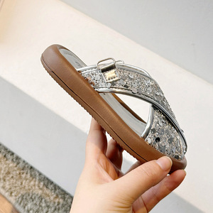 <span class=keywords><strong>Sandali</strong></span> <span class=keywords><strong>da</strong></span> <span class=keywords><strong>bambina</strong></span> alla moda con velcro, due modi di indossare, novità estate 2024, ciabatte a punta chiusa con suola morbida, scarpe <span class=keywords><strong>da</strong></span> <span class=keywords><strong>spiaggia</strong></span> <span class=keywords><strong>da</strong></span> principessa, colore unico - Product Image 4