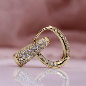 Boucles d'oreilles ajourées classiques européennes et américaines, bijoux en zircon incrusté, pour oreilles, <span class=keywords><strong>cadeau</strong></span> de <span class=keywords><strong>mariée</strong></span>, directement en l'usine, - Product Image 2