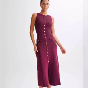 Venta al por mayor de mujeres de verano europeo y americano Casual cuello redondo sin mangas Botón de moda y sexy Vestido de punto Delgado - Product Image 4