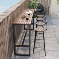 Ensemble table haute et tabourets de bar OUtdoor Beach pour restaurant, café ou café avec pieds en bois et métal pour dîner