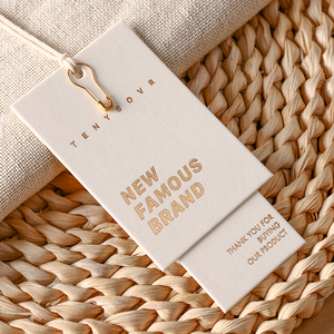 100 quần áo treo thẻ trong kho với biểu tượng tùy chỉnh giấy treo thẻ với chuỗi dập nổi quần áo treo thẻ - Product Image 2