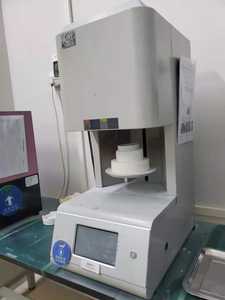 Four de frittage YUCERA F10+ pour zircone, frittage rapide et lent pour bridges dentaires - Product Image 2