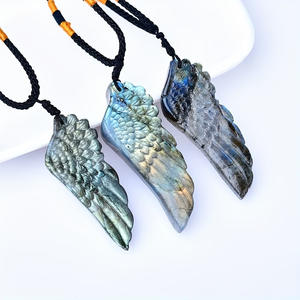 Colgante de Cristal de Labradorita Natural Pulida de Alta Calidad con Grabado de Alas de Ángel, con Feng Shui DIY para Regalo - Product Image 4