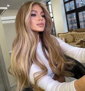 Parrucche all'ingrosso di capelli umani vergini Balayage, castano chiaro con riflessi dorati, ad alta densità, senza colla, per donne caucasiane e bianche - Product Image 3