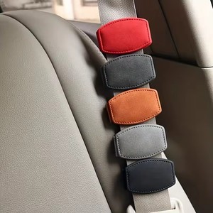 Clip de cinturón de seguridad magnético de gamuza ajustable, fijador limitador de cinturón de seguridad de coche para niños y mujeres embarazadas, accesorios interiores - Product Image 1