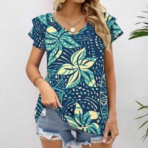 Abbigliamento Personalizzato per Donne, Top in Policotone Polinesiano, Elegante Camicetta con Stampa Floreale di Ibisco, <span class=keywords><strong>T</strong></span>-<span class=keywords><strong>Shirt</strong></span> Casual Samoana per Donne - Product Image 2