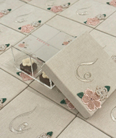 Boîte d'emballage personnalisée en acrylique rigide transparent pour snacks, chocolats et noix, boîte cadeau de luxe pour mariage avec broderie en lin pour bonbons et chocolats
