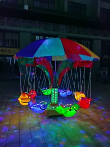 Manège Électrique Rotatif « Poisson Volant » 8 Places pour Enfants - Parc d'Attractions - Product Image 3