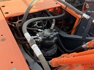 รถขุดไฮดรอลิกแบบตีนตะขาบ DOOSAN DX340LC มือสอง นำเข้าจากเกาหลีแท้ น้ำหนัก 34 ตัน เหมาะสำหรับงานขุดขนาดใหญ่และงานดินหนักในโครงการเหมืองและโครงสร้างพื้นฐาน - Product Image 3