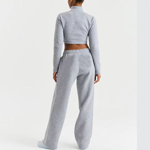 Ensemble de vêtements de sport personnalisables : Crop top, veste zippée, ensemble d'entraînement à manches longues, ensemble sweat à capuche et pantalon de survêtement - Product Image 2