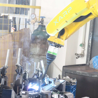 Robot de soudage MIG TIG entièrement automatique à 6 axes Xarp, robot de soudage de raccords de tuyaux, système automatisé pour la fabrication de pipelines
