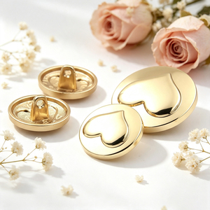 Boutons décoratifs en métal doré mat à motif cœur gaufré élégant, plusieurs tailles, pour manteau, bricolage et ornementation - Product Image 6