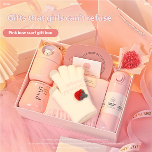 Écharpe et <span class=keywords><strong>gants</strong></span> d'hiver pour <span class=keywords><strong>femme</strong></span>, <span class=keywords><strong>coffret</strong></span> cadeau, nouveauté 2025, cadeau d'anniversaire pratique pour petite amie, meilleure amie - Product Image 5