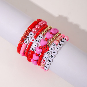 Ensemble de bracelets en acrylique pour la Saint-Valentin, 8 pièces, perles en forme de cœur, lettres, cadeau pour femme, printemps 2024 - Product Image 2
