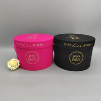 Boîtes en carton recyclé avec logo personnalisé noir et rose, revêtement UV, vente chaude, emballages cadeaux pour bouquets de fleurs en velours