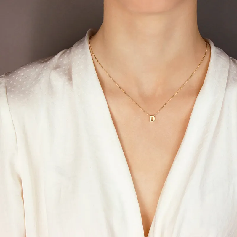 Трендовый товар минималистичное персонализированное 18K золотое маленькое ожерелье с буквенным принтом для женщин женские изысканные ювелирные изделия