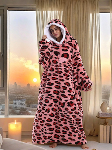 Albornoz <span class=keywords><strong>de</strong></span> Franela Largo para Mujer, Ultra Acogedor, con Base Rosa y Estampado <span class=keywords><strong>de</strong></span> Leopardo, para Ducha, Spa y Baño - Product Image 2