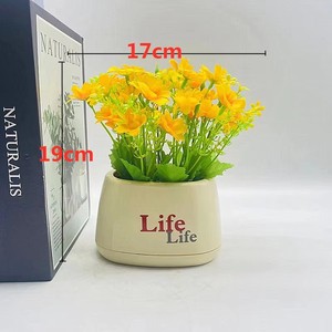 Mini plantes artificielles en pot, fleurs artificielles colorées, bonsaï en pot d'aspect céramique pour la décoration de la maison, du bureau, de la table - Product Image 6