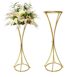Estante <span class=keywords><strong>de</strong></span> flores dorado <span class=keywords><strong>de</strong></span> plomo para boda, canasta <span class=keywords><strong>de</strong></span> flores <span class=keywords><strong>de</strong></span> Metal, Triángulo Dorado alto, soporte <span class=keywords><strong>de</strong></span> flores para centros <span class=keywords><strong>de</strong></span> mesa <span class=keywords><strong>de</strong></span> decoración <span class=keywords><strong>de</strong></span> boda - Product Image 1