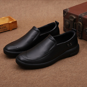 Mocassins en cuir véritable pour hommes, bout rond, à enfiler, confortables, toutes saisons, semelle extérieure en caoutchouc, semelle intermédiaire en EVA, doublure textile, couleur unie - Product Image 1